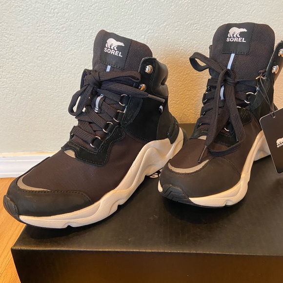 Sorel Women's Kinetic RNEGD Conquest Boot - Picture 2 of 5